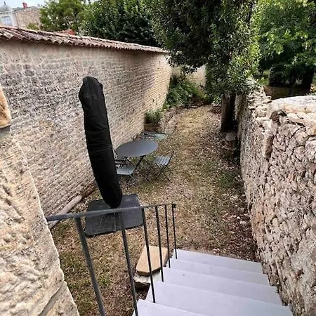 Lägenhet Raphael Et Tartifume Niort